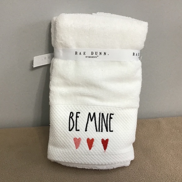 Rae Dunn  Be Mine Hand Towels - Picture 1 of 1